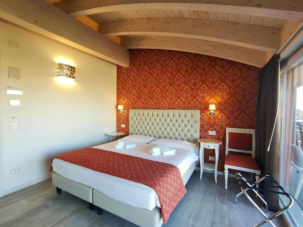Nuova Opera Rooms Verona 2*,