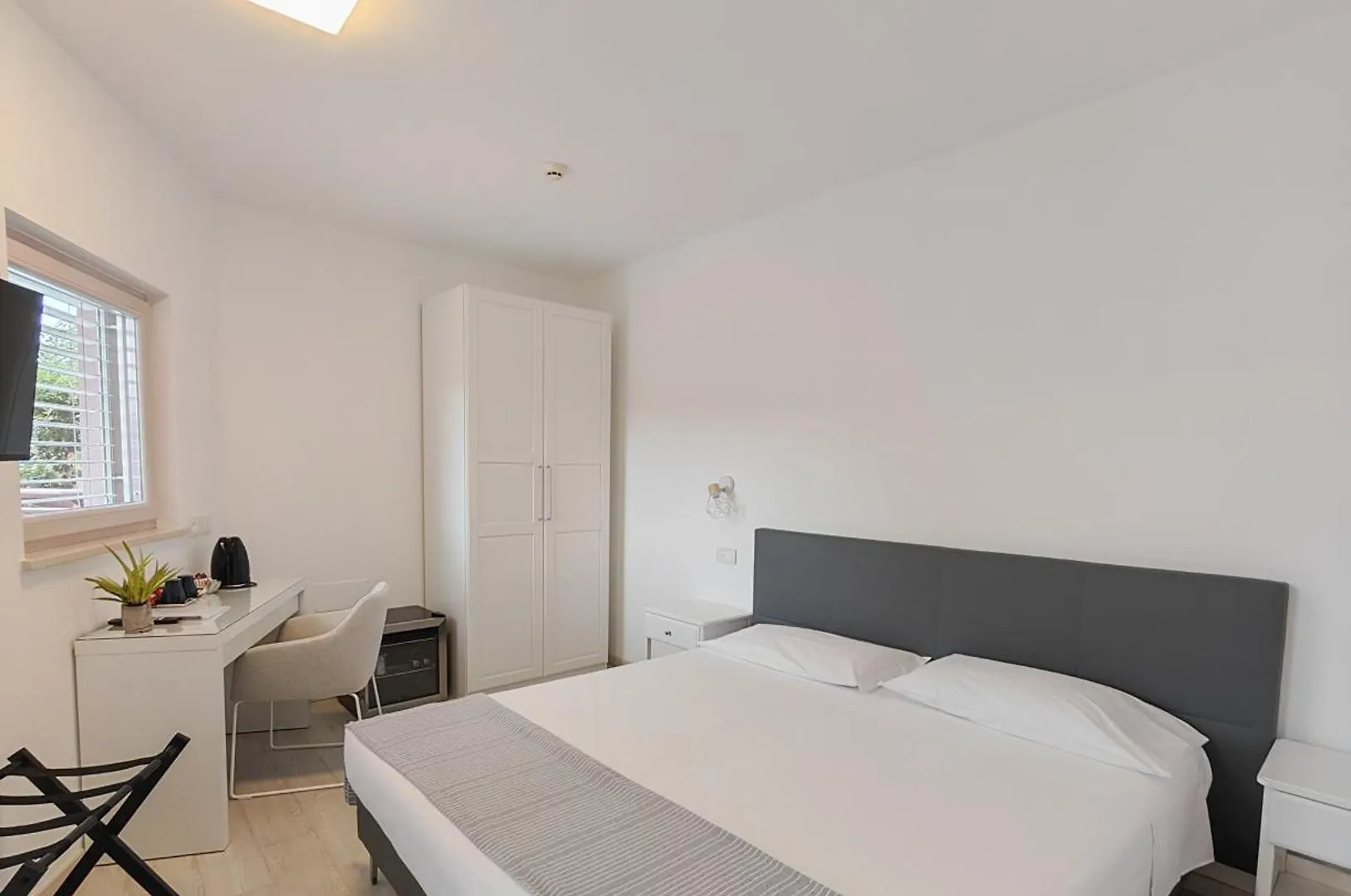 Nuova Opera Rooms Verona 2*,  Italien