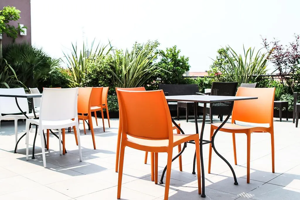 Nuova Opera Rooms Verona İtalya